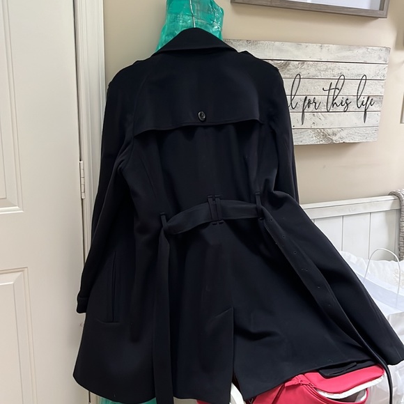 burberry coat - Picture 7 of 8